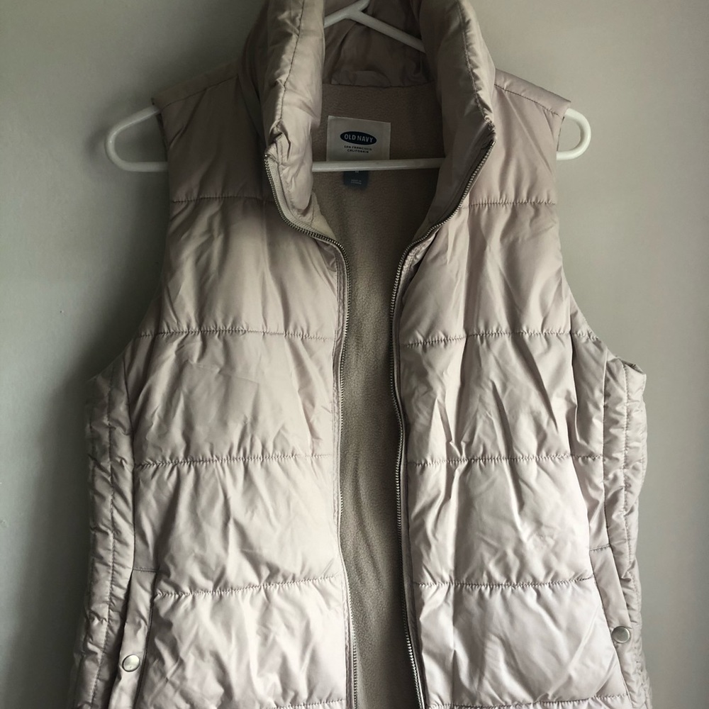 Old Navy Puffer vest